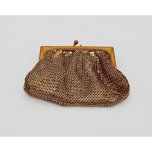 Whiting And Davis Coin Purse Women 2684 Gold Mesh Made in USA 3 x 4 Vintage